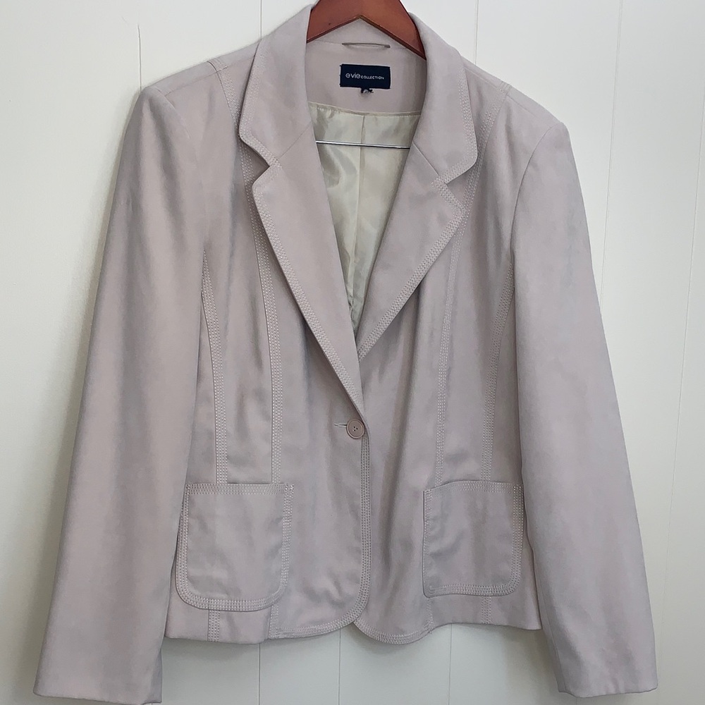 EVIE Women's Light Beige Blazer